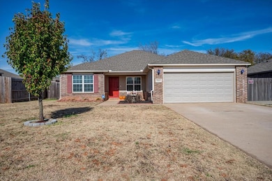 1841 W Antler Way, Mustang, OK 73064 - photo 2