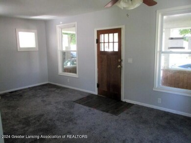 523 Florence St, Lansing, MI 48910 - photo 2