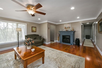 170 Curry St, Turtle Creek, PA 15145 - photo 5