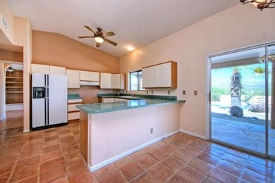49018N13thave005