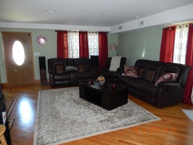 10166 Potter Rd, Des Plaines, IL 60016 - photo 2