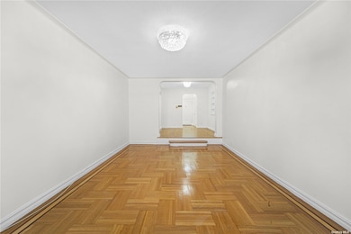 Norwich Hall unit 414, Rego Park, NY 11374 - photo 7