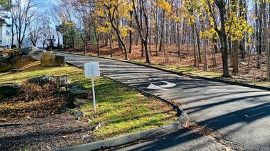 Nice Wooded Approach to #255