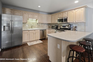 28 Hickory Ln, Little Silver, NJ 07739 - photo 7