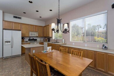 838_S_Villas_Ln_04