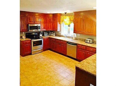 11 Laura Dr, Attleboro, MA 02703 - photo 7