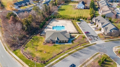 4722 Willowstone Dr, High Point, NC 27265 - photo 2