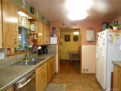 15101 Spanaway Loop Rd S, Spanaway, WA 98387 - photo 5