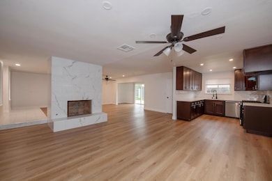 5167 E Dwight Way, Fresno, CA 93727 - photo 5