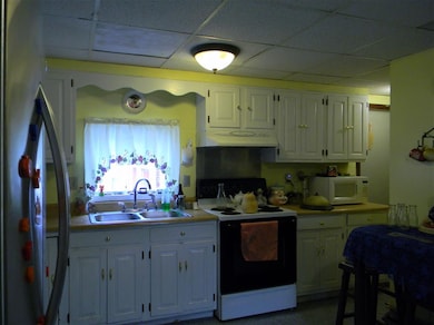 4 Preble St unit M104 L050, Groveton, NH 03582 - photo 4