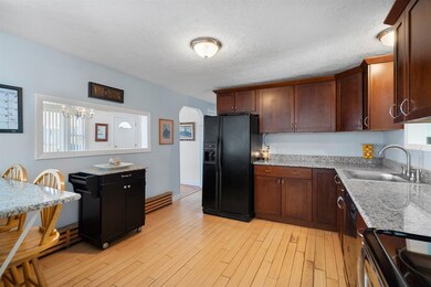 113 Jobin Dr, Manchester, NH 03103 - photo 2