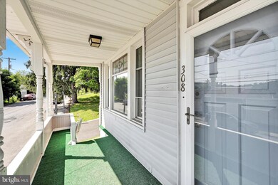 308 Washington St unit 310, Tamaqua, PA 18252 - photo 3