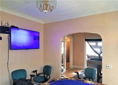 Apt 1