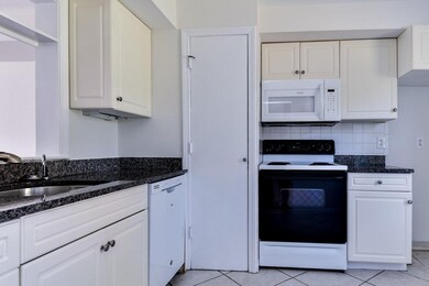 1208 Windsor Dr unit 1208, Framingham, MA 01701 - photo 5