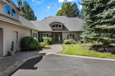 19490 Green Lakes Loop, Bend, OR 97702 - photo 2