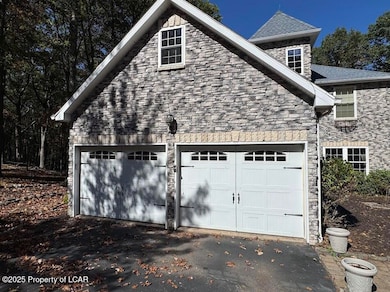 113 Silver Cloud Ln, Hazleton, PA 18202 - photo 7