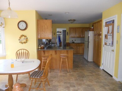 201 Spy Glass Hill Rd, Bath, PA 18014 - photo 3