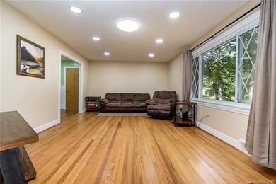 3112 E Broad St, Statesville, NC 28625 - photo 3