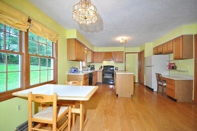 46 Cardinal Ln, Westfield, MA 01085 - photo 5