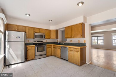 1143 Kelfield Dr, Halethorpe, MD 21227 - photo 6