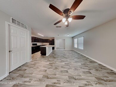 7706 Honor Ct, Jacksonville, FL 32210 - photo 3