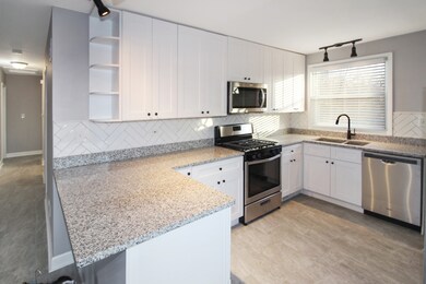 516 Crescent St unit 2, Wheaton, IL 60187 - photo 4