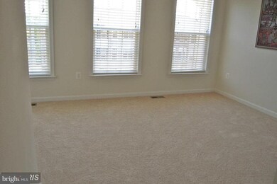 15732 John Diskin Cir, Woodbridge, VA 22191 - photo 4