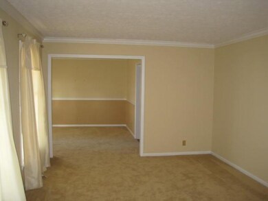 243 Farmbrook Cir, Frankfort, KY 40601 - photo 2