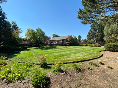 63062 Desert Sage St, Bend, OR 97701 - photo 3