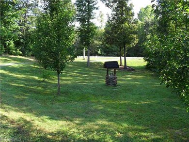 3458 Marathon Dr, Asheboro, NC 27205 - photo 2