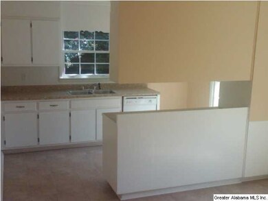 103 Fox Hill Ct, Center Point, AL 35215 - photo 2