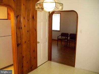 8201 Longpoint Rd, Dundalk, MD 21222 - photo 7