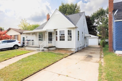 21833 Cushing Ave, Eastpointe, MI 48021 - photo 3