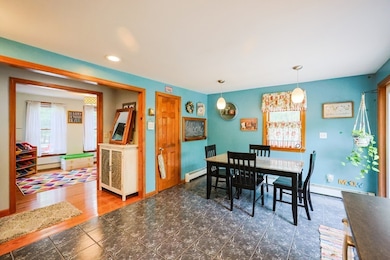 70 Plain St E, Berkley, MA 02779 - photo 4