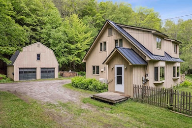 546 E Barnard Rd, South Royalton, VT 05068 - photo 3