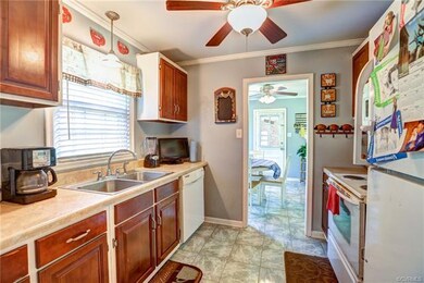 204 Ellisville Dr, Louisa, VA 23093 - photo 2