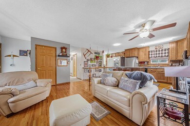 5237 Irondale Rd, New Brighton, MN 55112 - photo 5