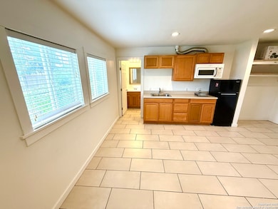 2614 Monterey St unit 5, San Antonio, TX 78207 - photo 7