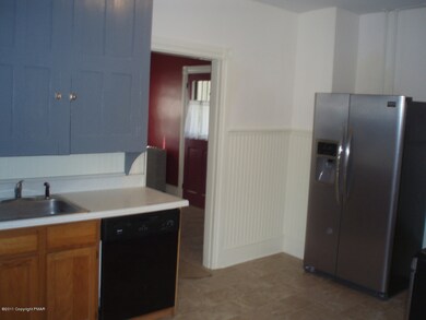 66 Brown St, East Stroudsburg, PA 18301 - photo 4