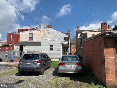 446 W Princess St, York, PA 17401 - photo 2