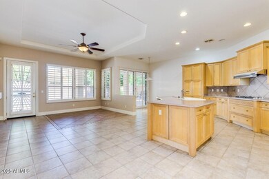 452 W Secretariat Dr, Tempe, AZ 85284 - photo 4