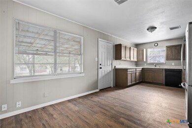 110 North Dr, Copperas Cove, TX 76522 - photo 5