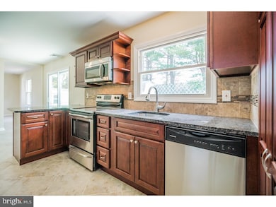 142 Pheasant Ln, Willingboro, NJ 08046 - photo 6