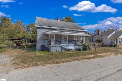 11 Beattie St, Laurens, SC 29360 - photo 2