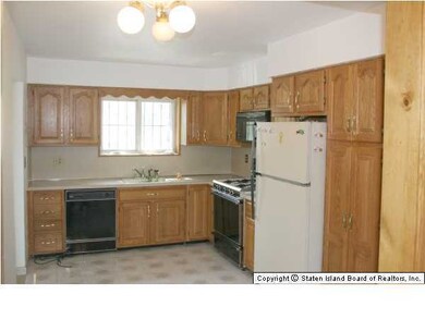 unlisted-address, Staten Island, NY 10306 - photo 3