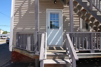 158 Willow St unit 1R, Manchester, NH 03103 - photo 2