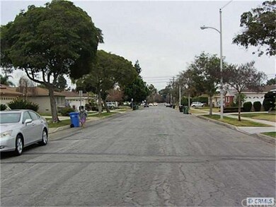 Street view to 166th Street and Cerritos Mall
