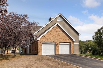 5998 Chasewood Pkwy unit 1, Minnetonka, MN 55343 - photo 7