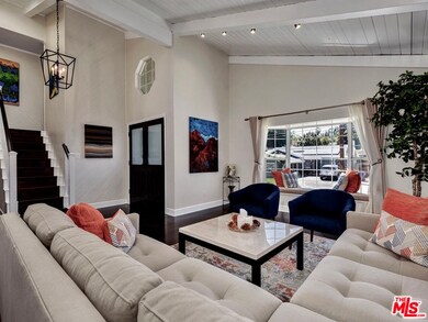 4626 Santa Lucia Dr, Woodland Hills, CA 91364 - photo 2