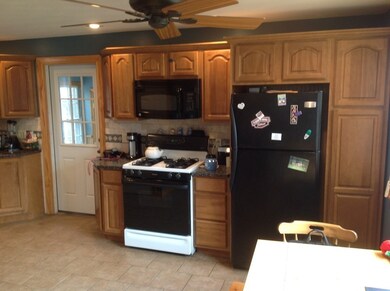 16 Center St, Westport, MA 02790 - photo 2
